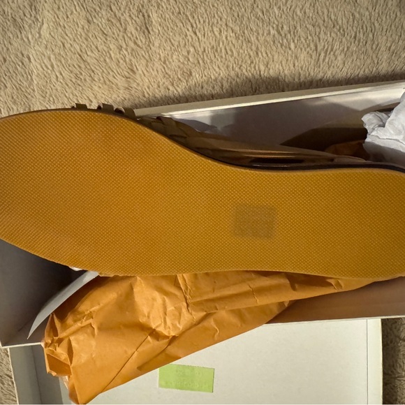 100% Leather Huarache Flat - Picture 6 of 7